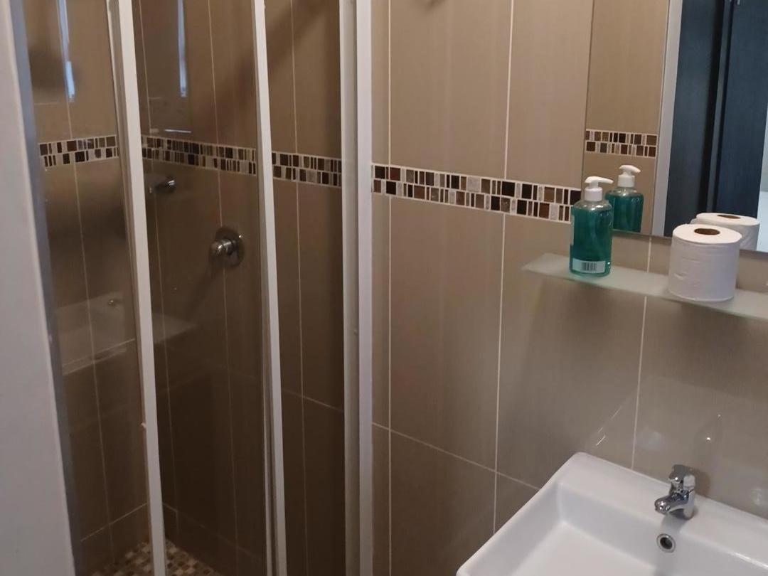Carlo'S Boutique Guesthouse ولفس بي الغرفة الصورة
